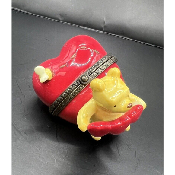 Classic Winnie the Pooh’s Heart Hinged Box Disney Midwest Of Cannon Falls - Picture 1 of 6